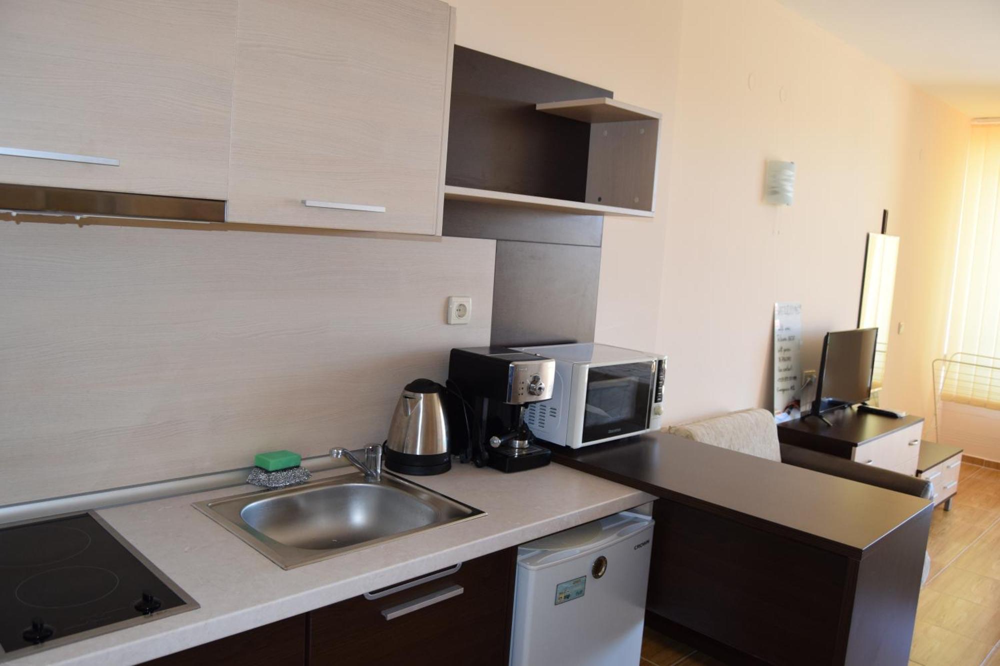 Bright Studio With Parking & Pool Sveti Vlas Buitenkant foto